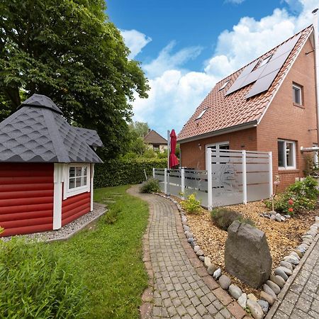 Modern Holiday Home With Sauna By The Sea In Wiek Wiek auf Rügen Esterno foto